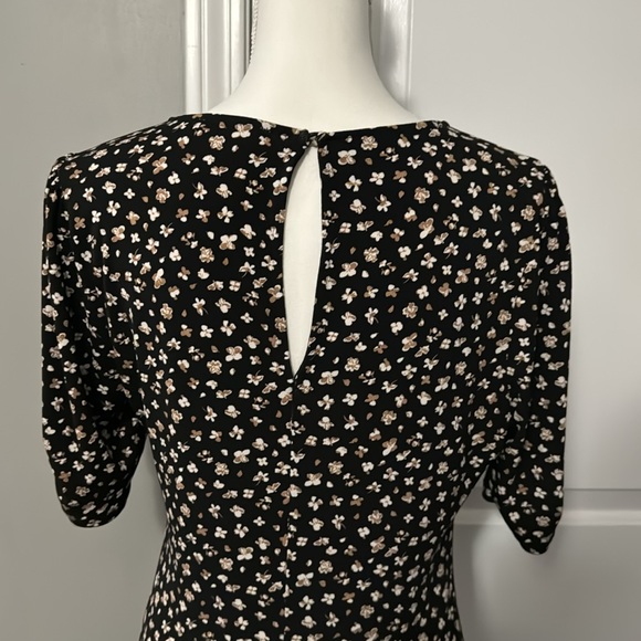 All In Favor- Floral Body con dress- large - Picture 3 of 5